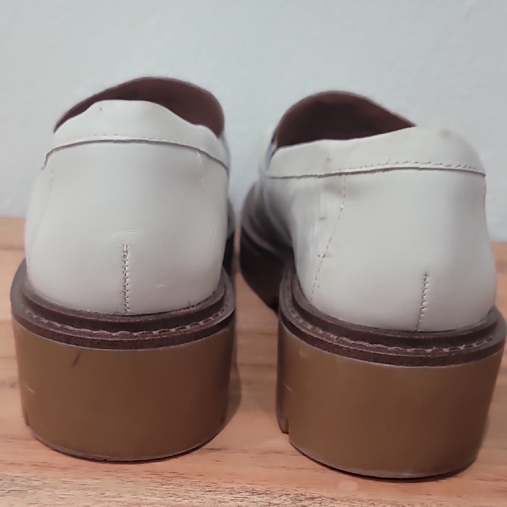 Nordstrom White Loafers with Tortoise Chain - Picture 6 of 9